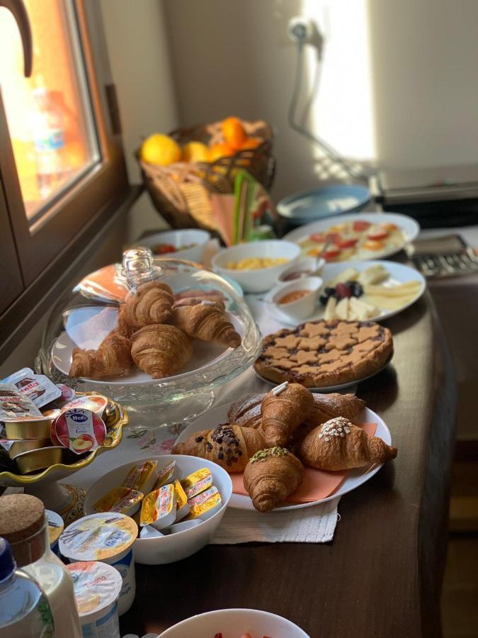 La Pomelia B&B Sofia ทรัปปิเตลโล ภายนอก รูปภาพ